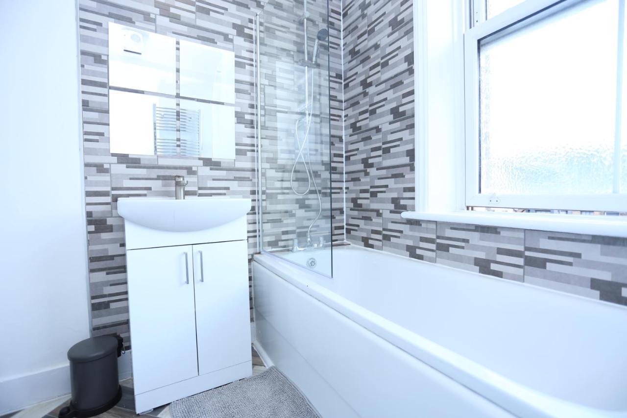 London Town Apartment- Lewisham ภายนอก รูปภาพ