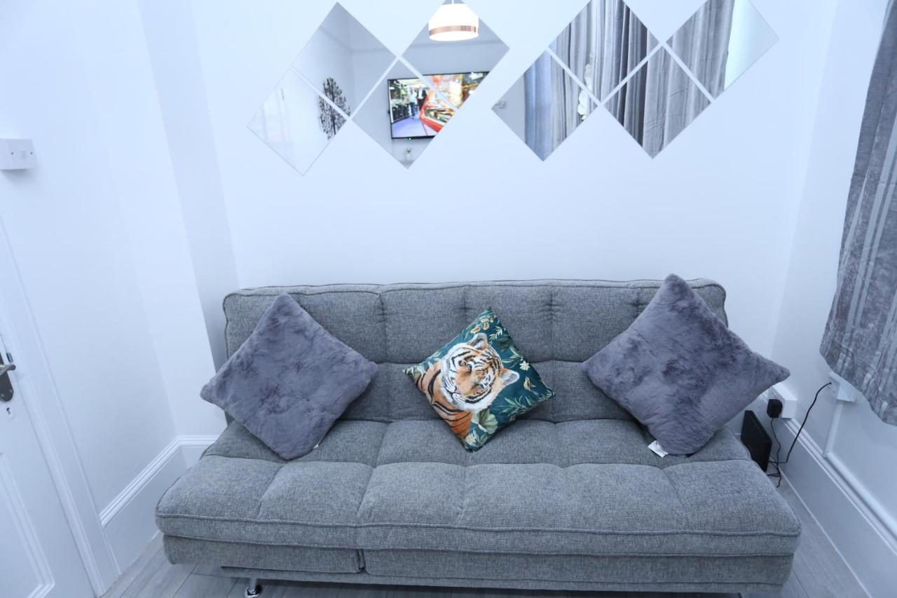 London Town Apartment- Lewisham ภายนอก รูปภาพ